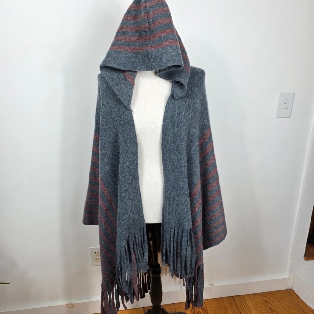 Janice Hooded Poncho Cape Gray Red Stripe‎ Fringe Cozy Wrap